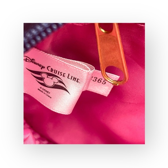 new Disney Cruise Line 𖠌 Sailor Minnie Mouse Crossbody Bag 𖠌 Navy Gold Hardware - Picture 5 of 16